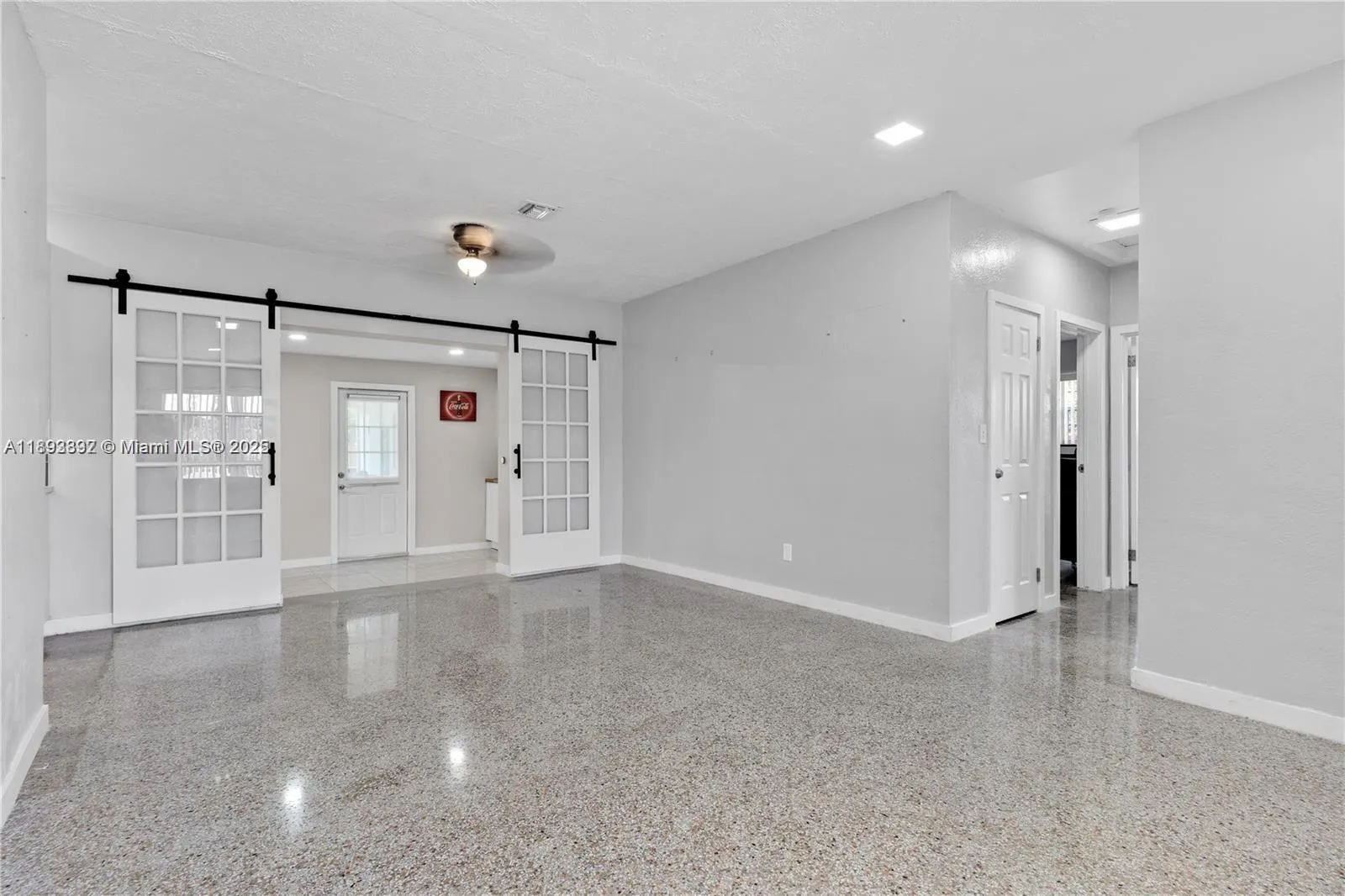 174 NE 211, #1