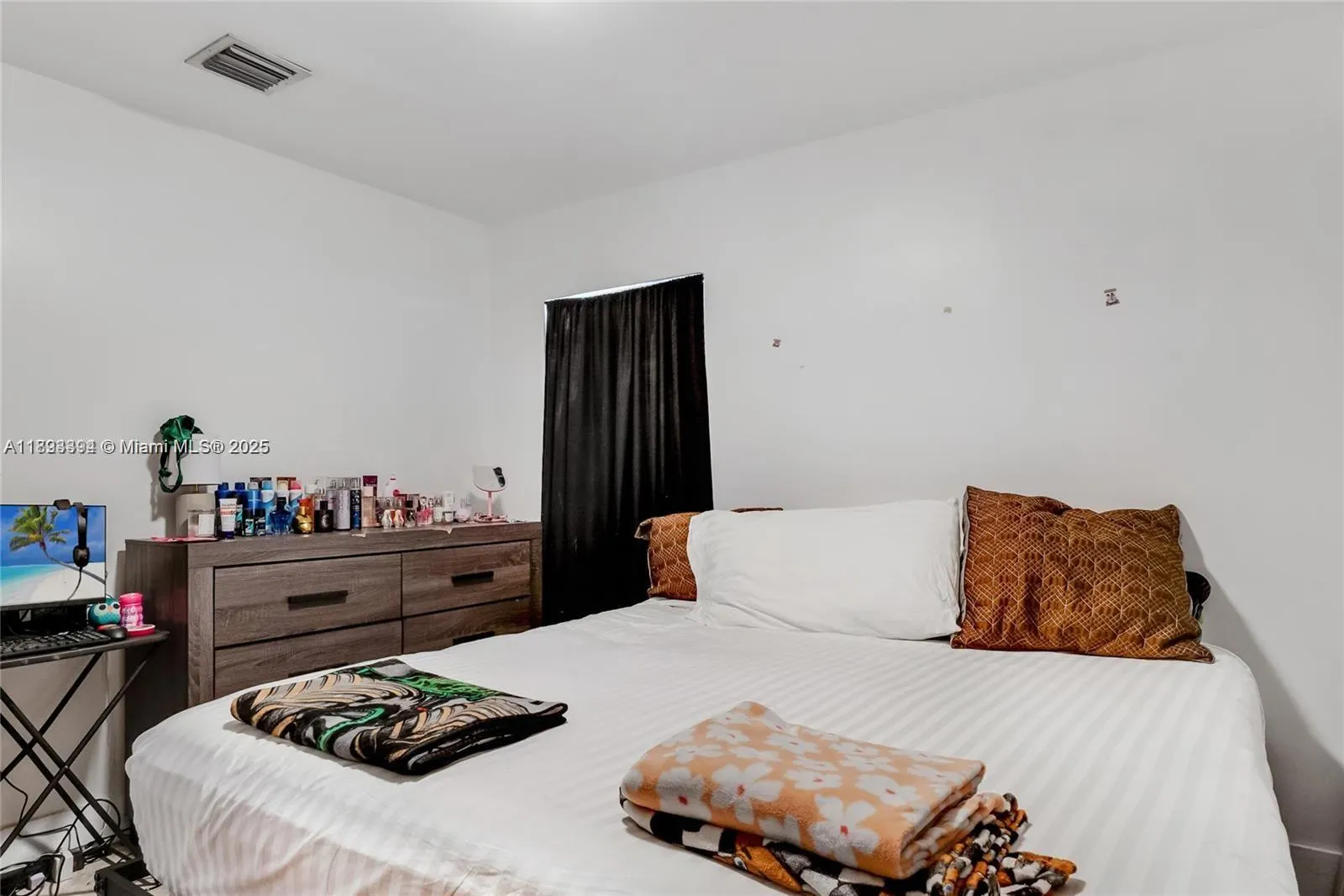 219 NW 7th Ct