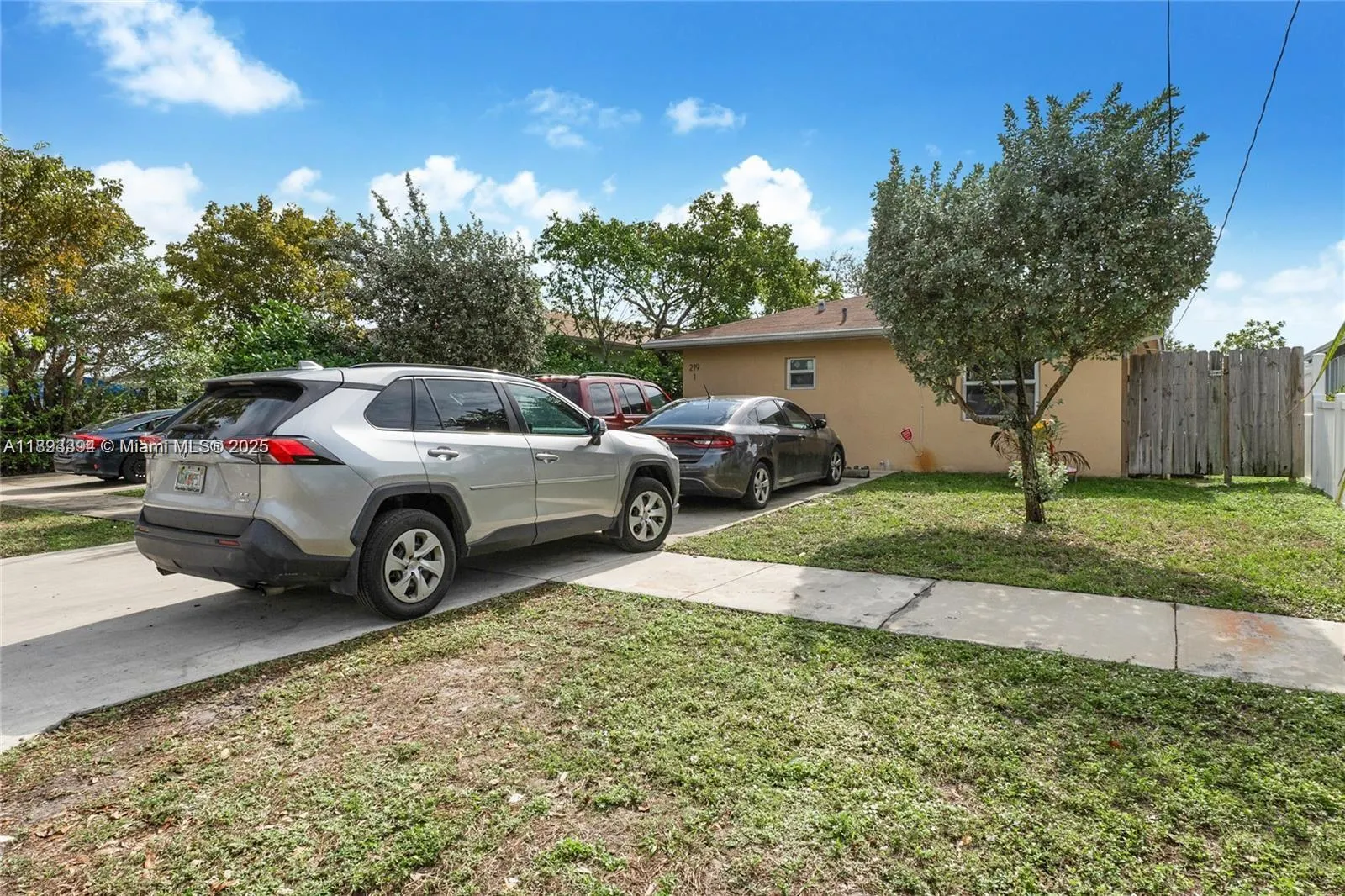 219 NW 7th Ct