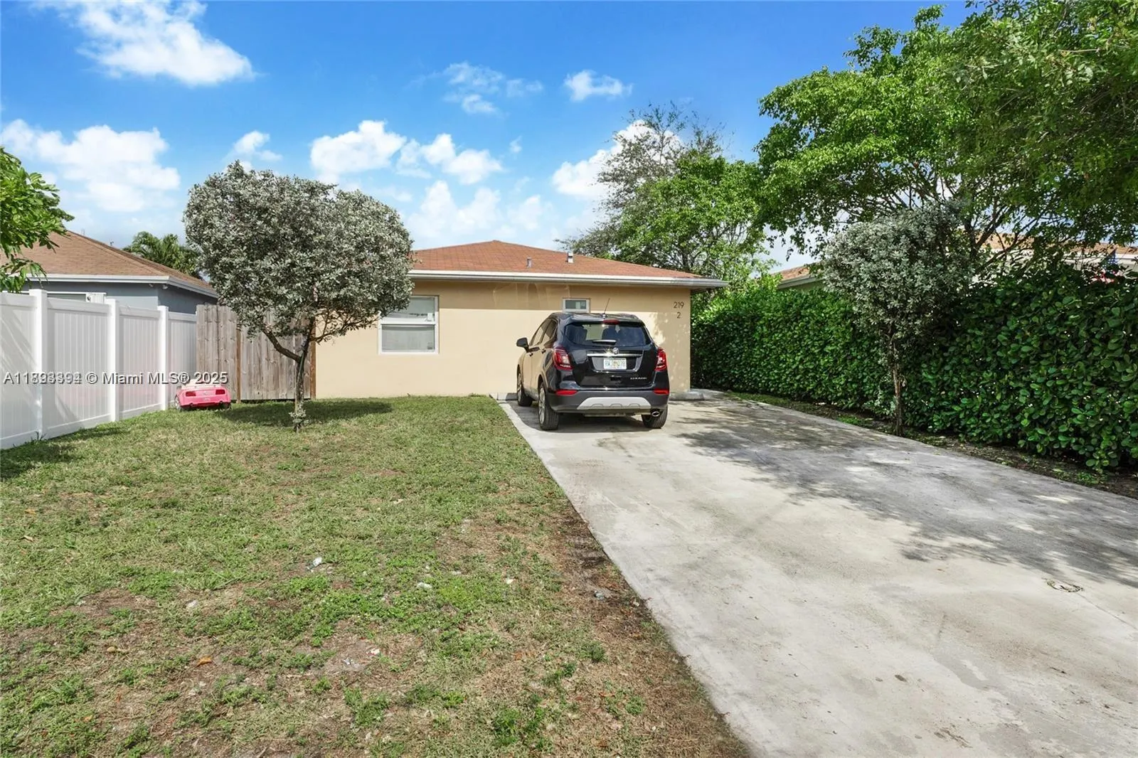 219 NW 7th Ct