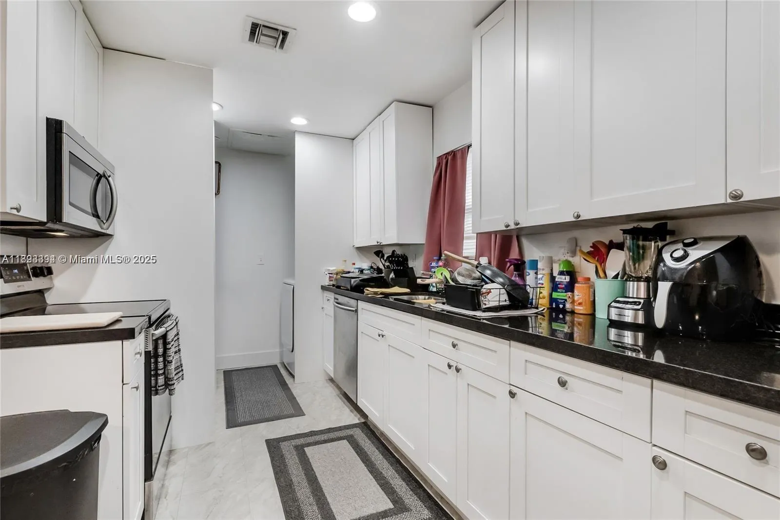 219 NW 7th Ct