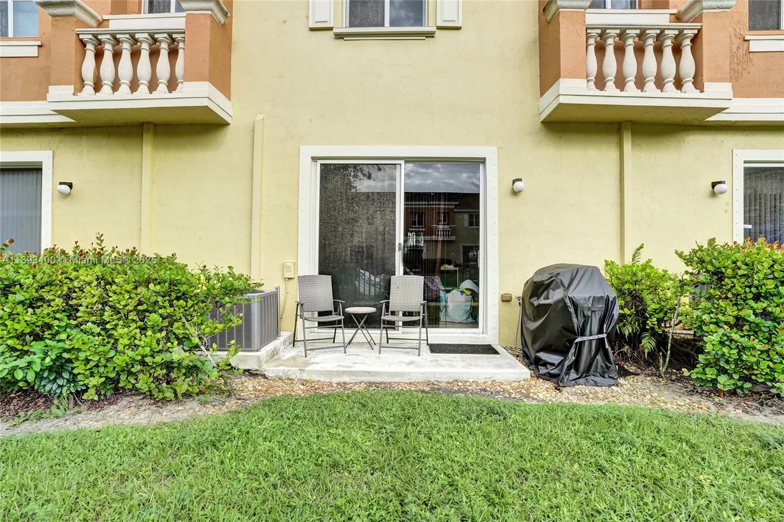 1832 SW 89th terrace
