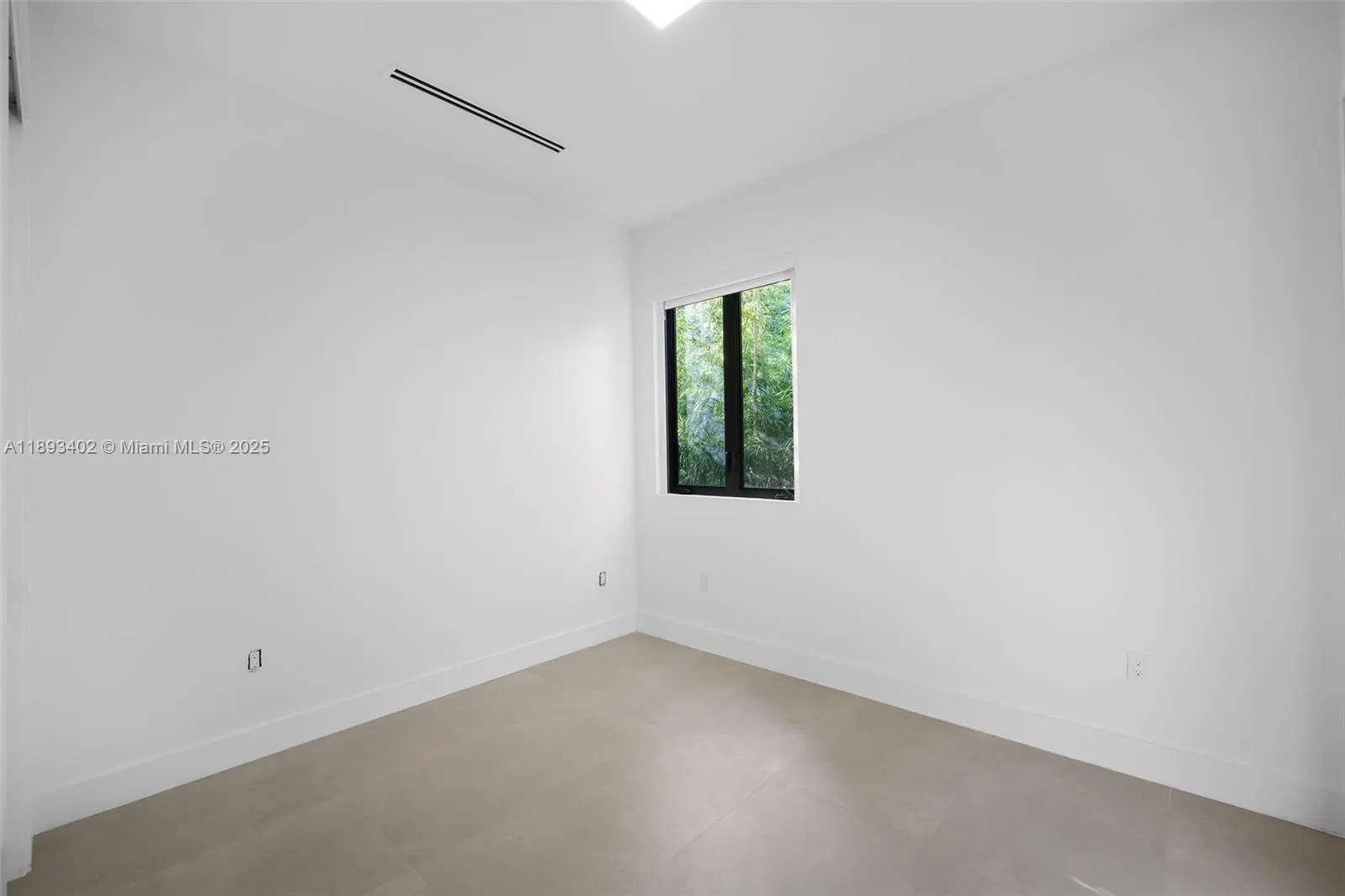 3063 Elizabeth St