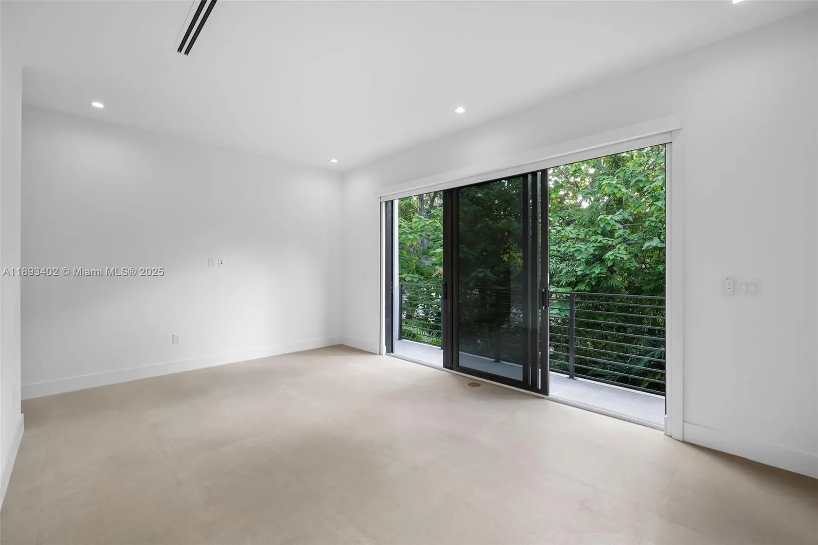 3063 Elizabeth St