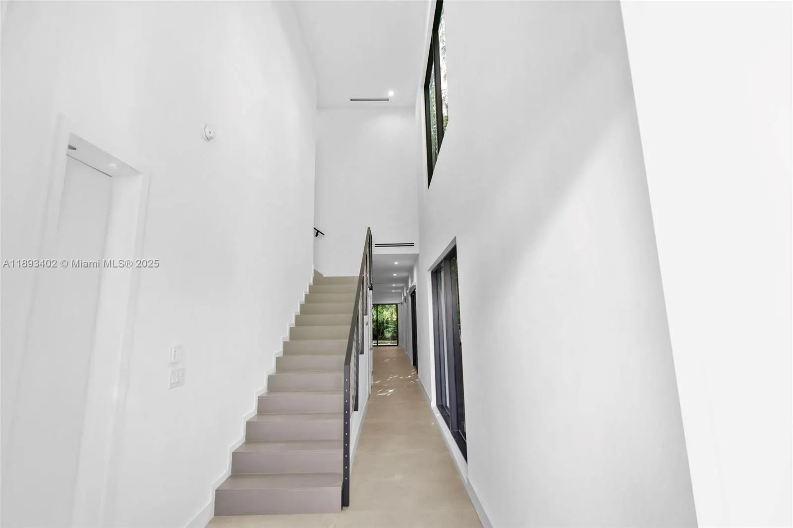 3063 Elizabeth St