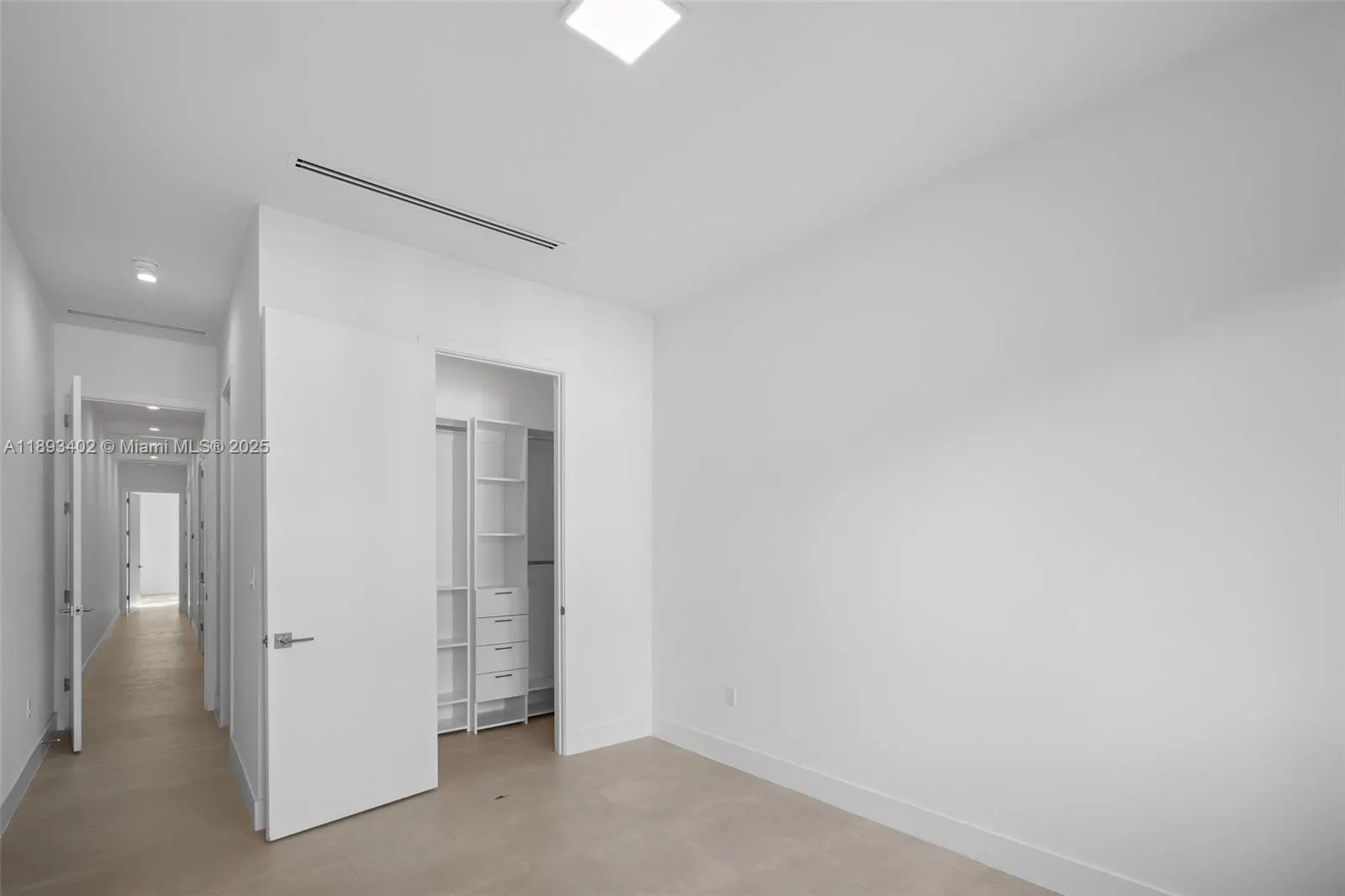 3063 Elizabeth St