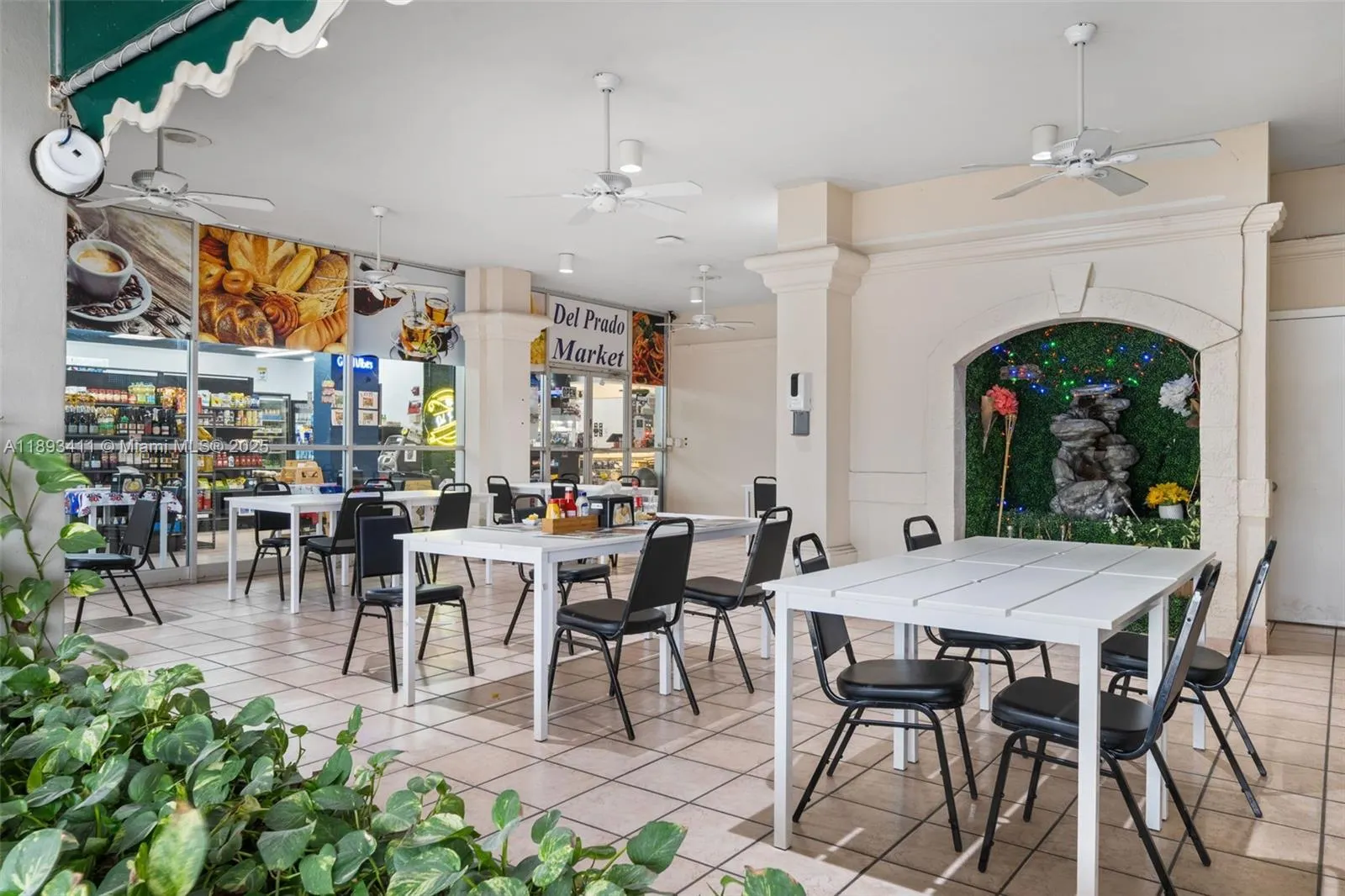 18011 Biscayne Blvd, #902