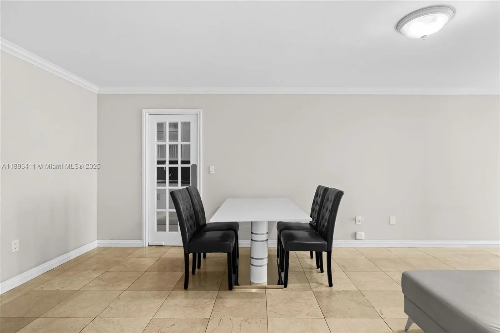 18011 Biscayne Blvd, #902