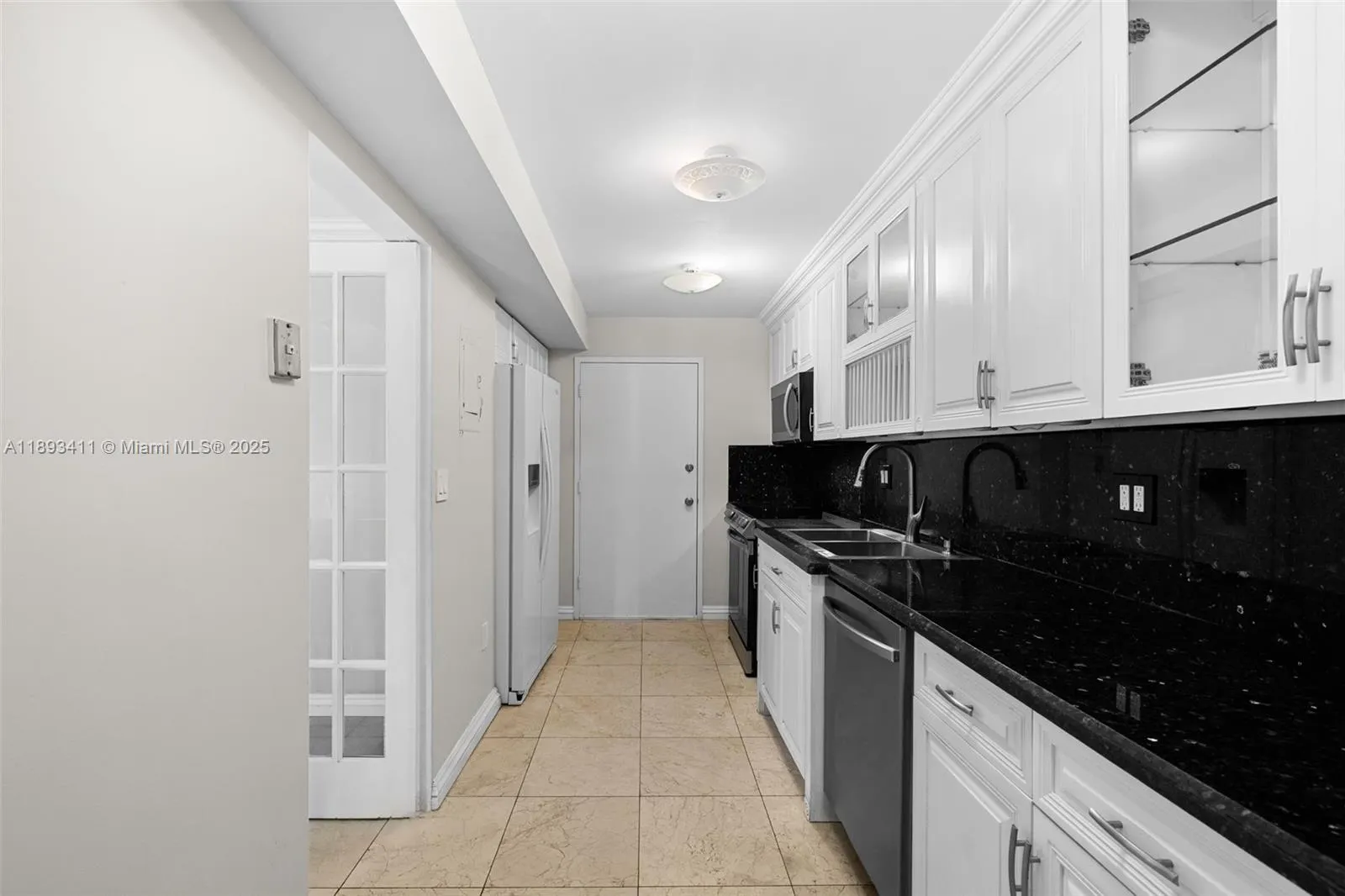 18011 Biscayne Blvd, #902