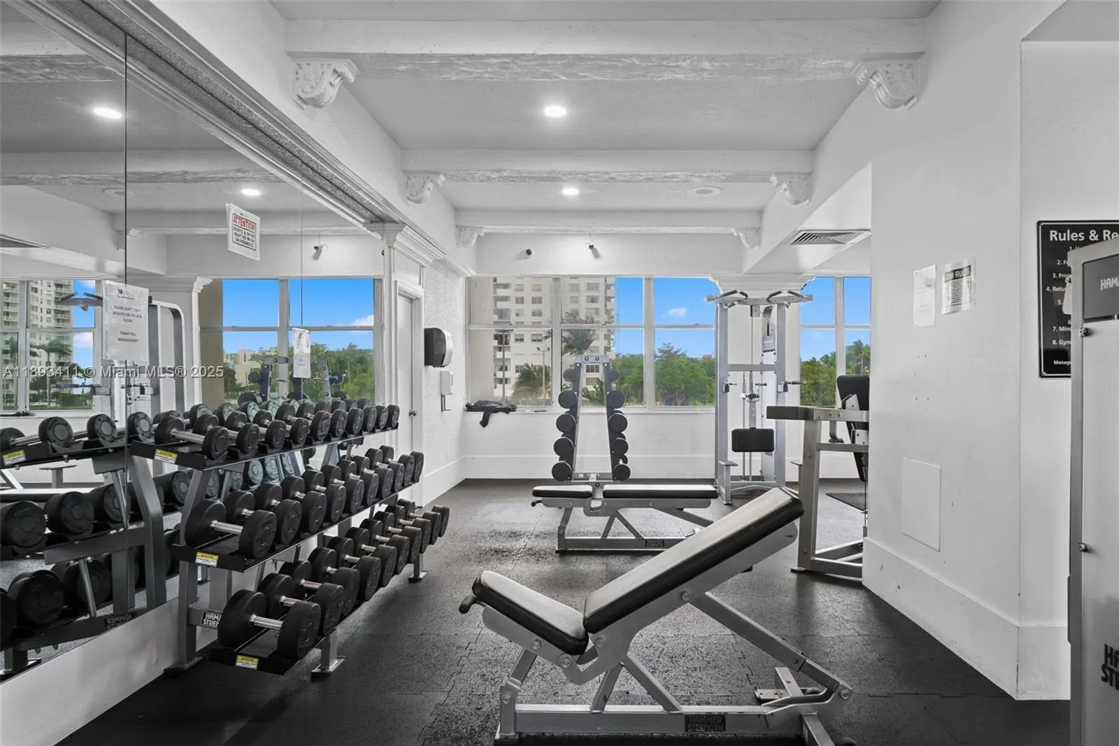 18011 Biscayne Blvd, #902