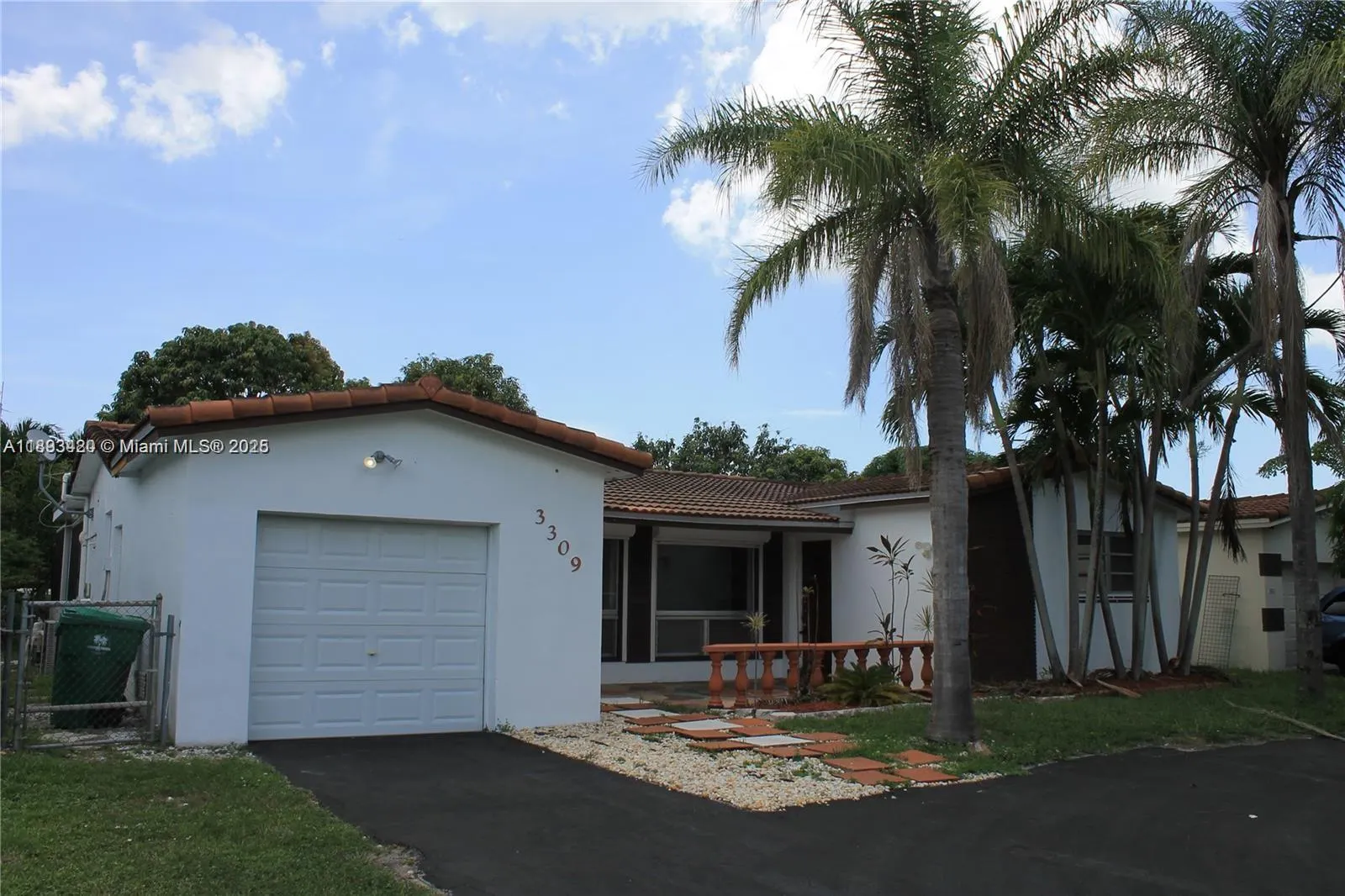 3309 Acapulco Dr