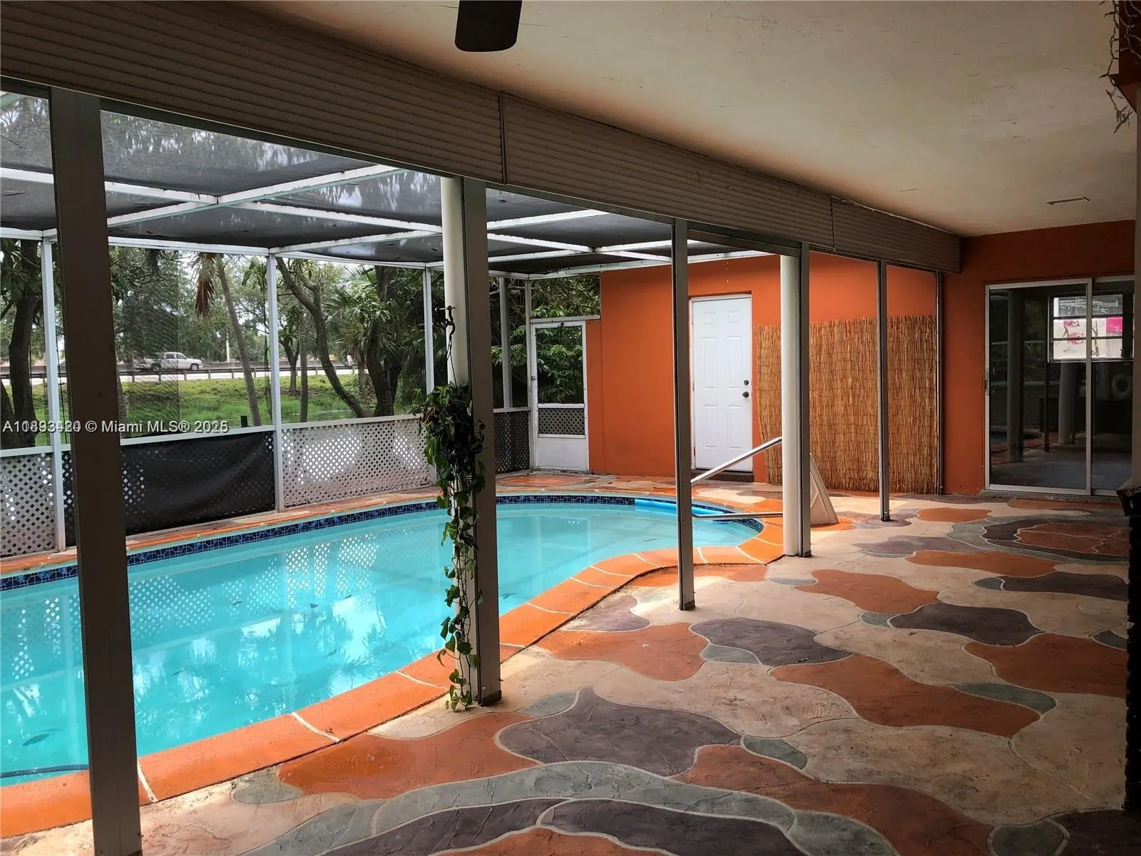 3309 Acapulco Dr