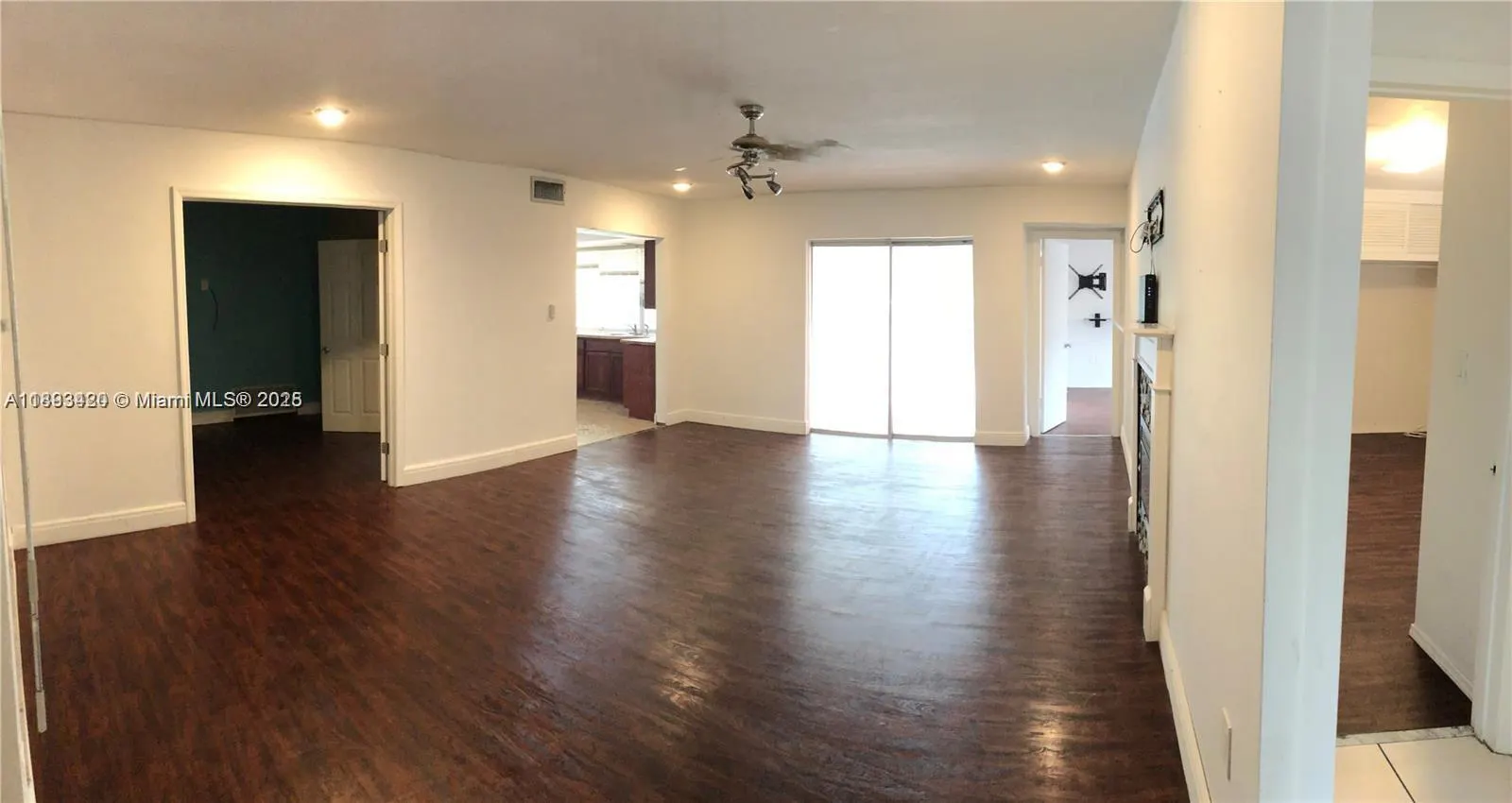 3309 Acapulco Dr
