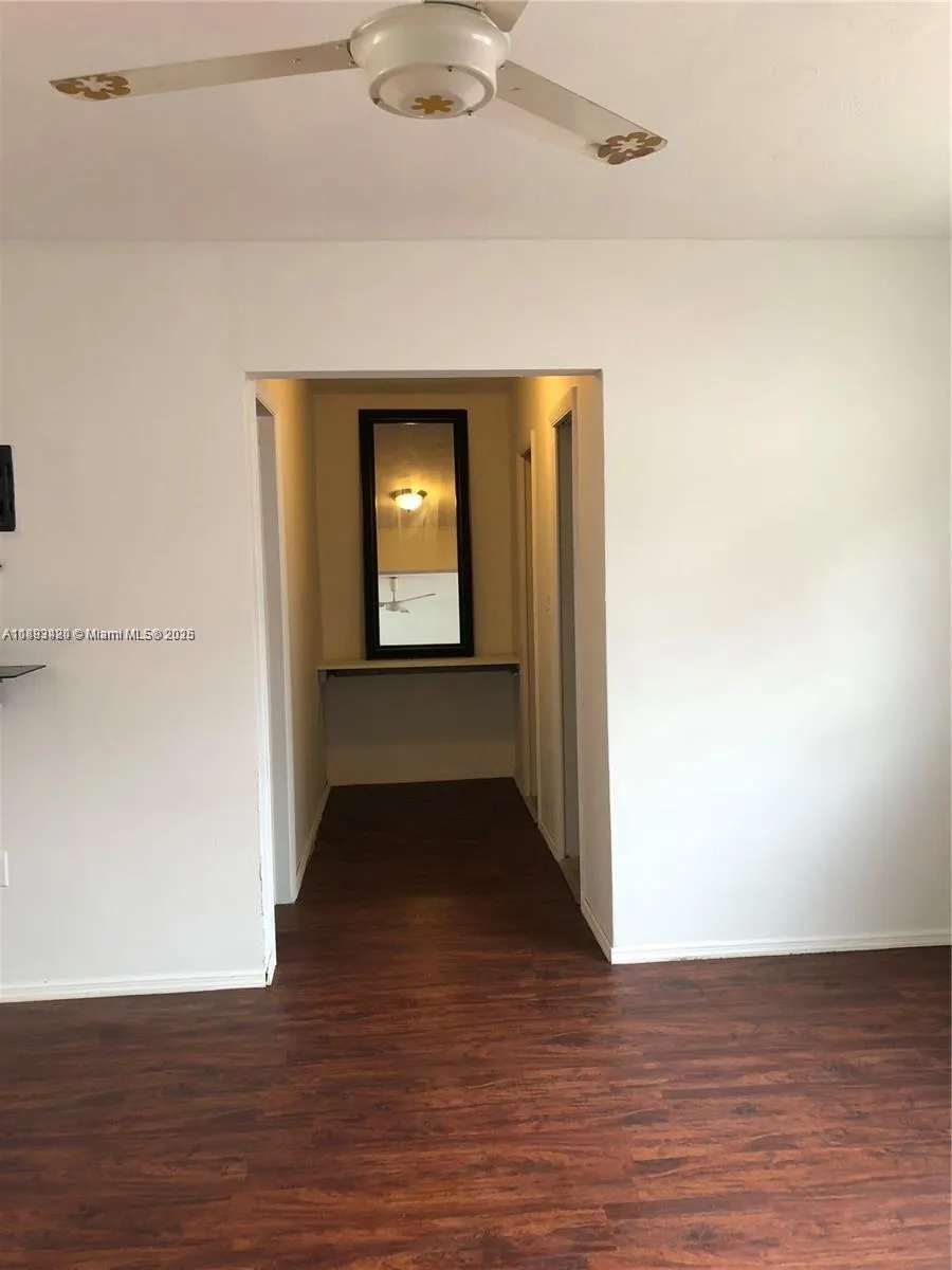 3309 Acapulco Dr