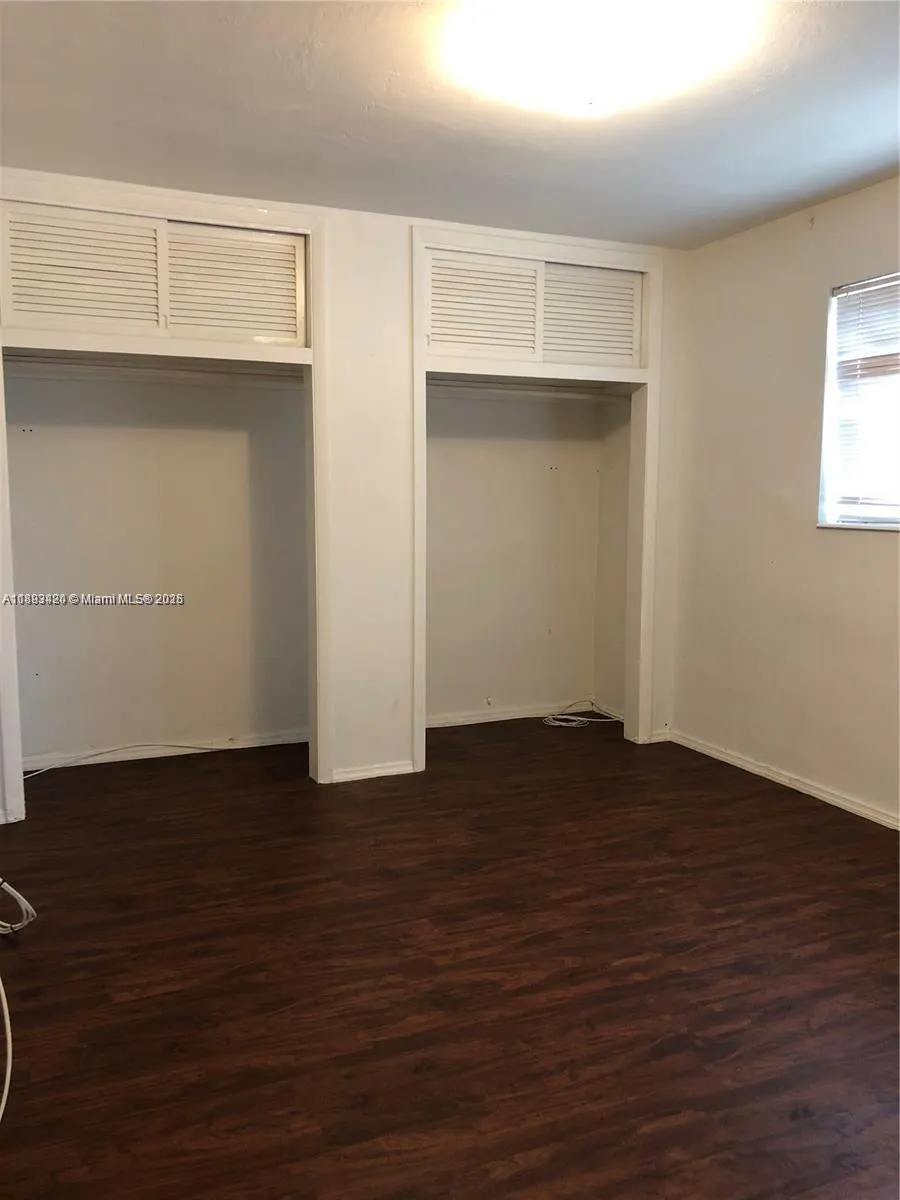3309 Acapulco Dr