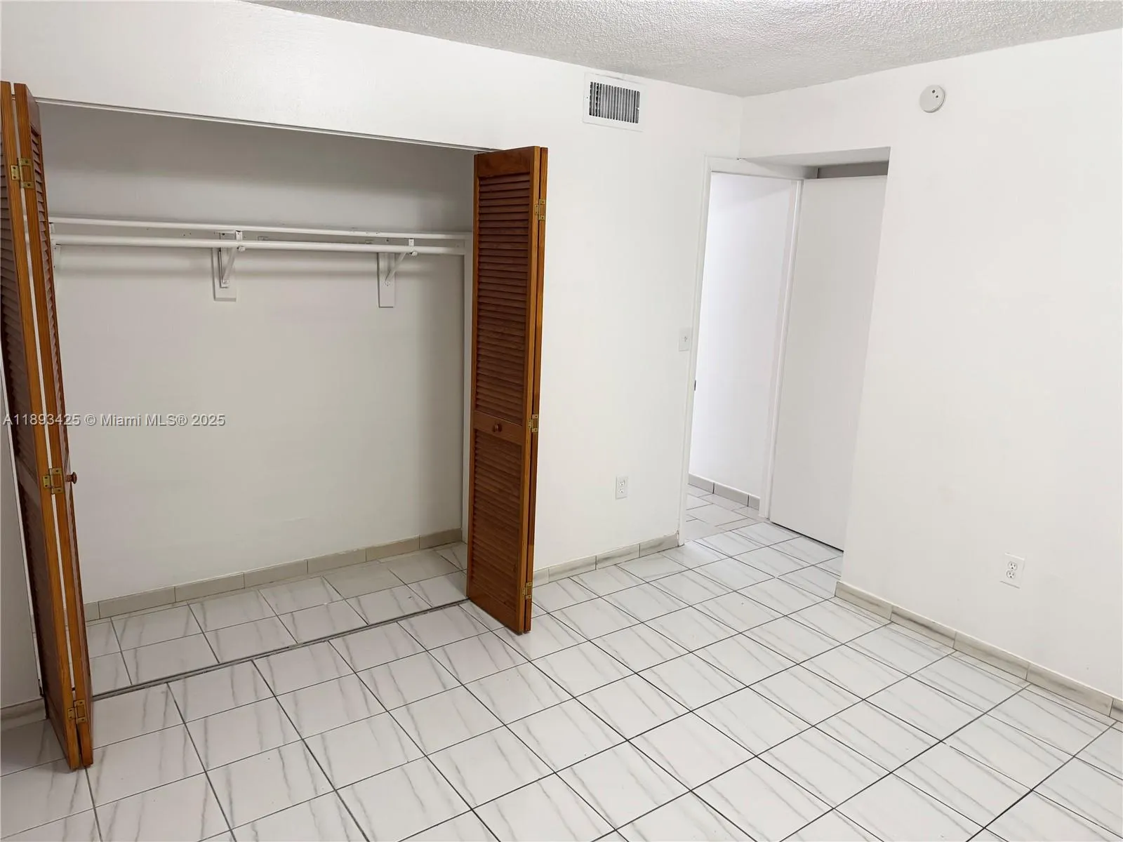 8990 SW 24th St, #11