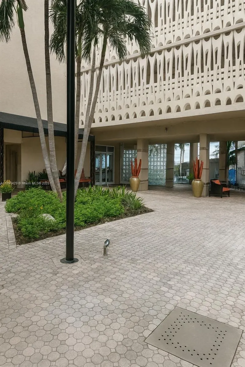 345 N Fort Lauderdale Beach Blvd, #201