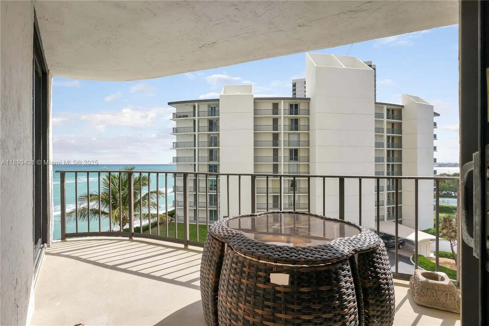 5420 N Ocean Dr, #504