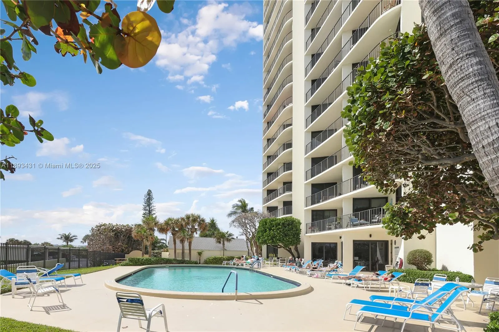 5420 N Ocean Dr, #504