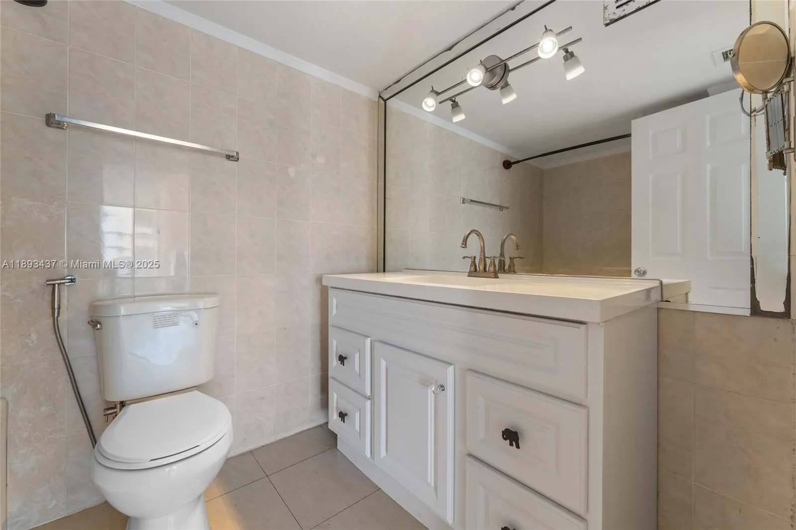 18061 BISCAYNE, #1701