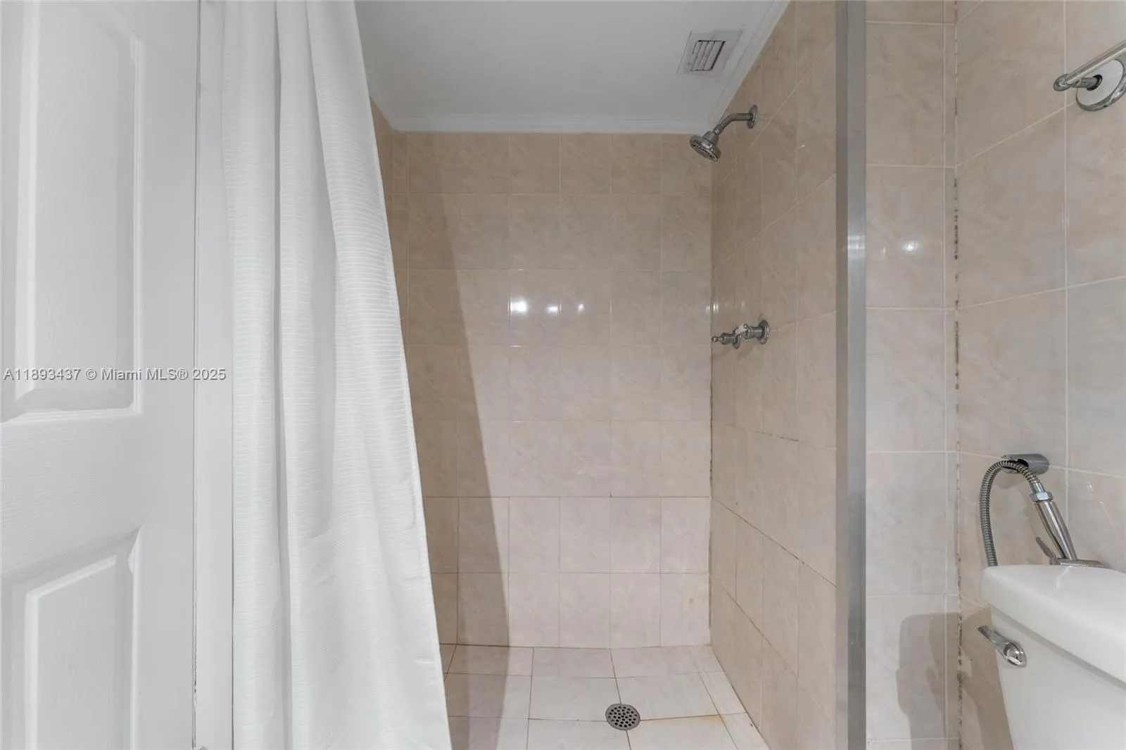 18061 BISCAYNE, #1701