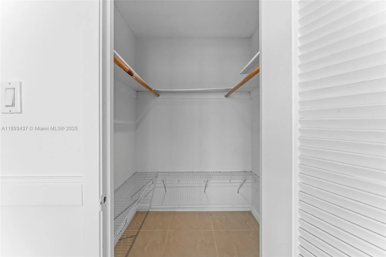 18061 BISCAYNE, #1701