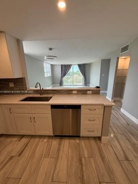 406 NW 68th Ave, #422
