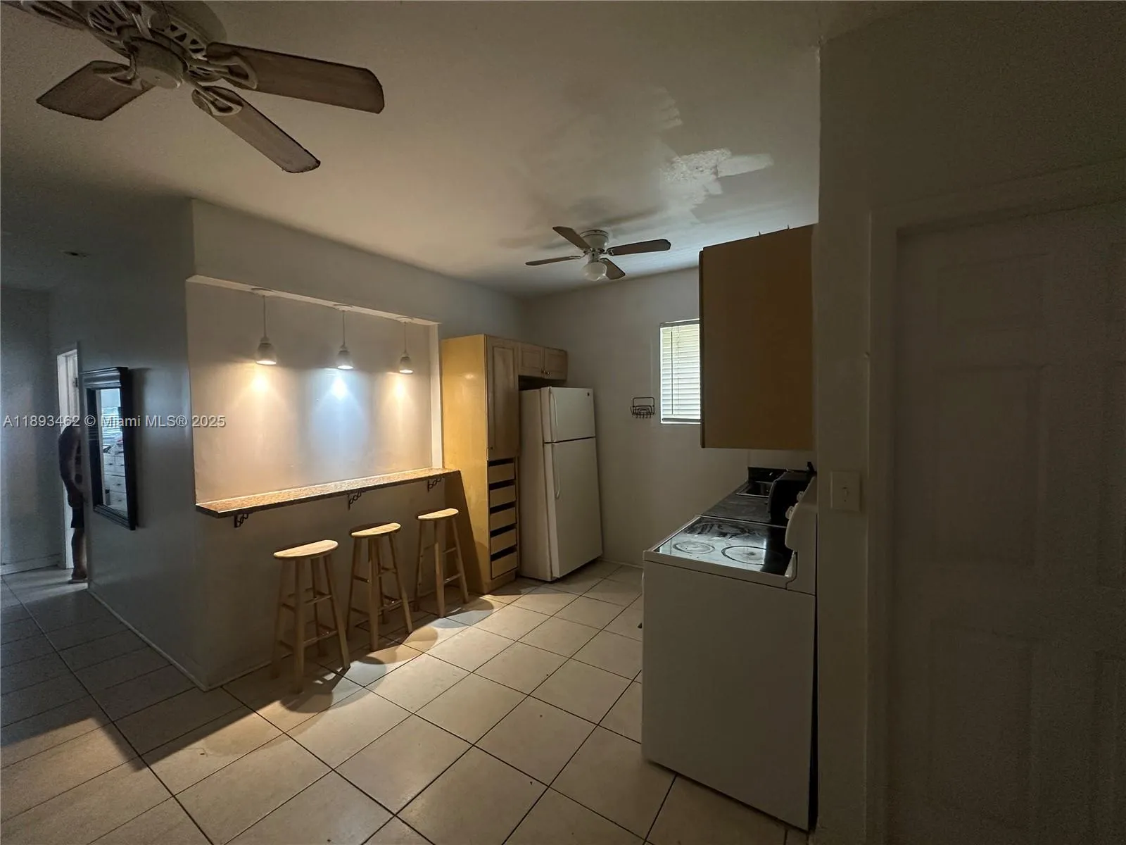 1021 NW 3rd St, #305