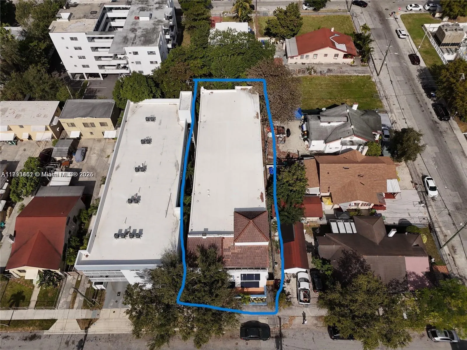 1021 NW 3rd St, #305