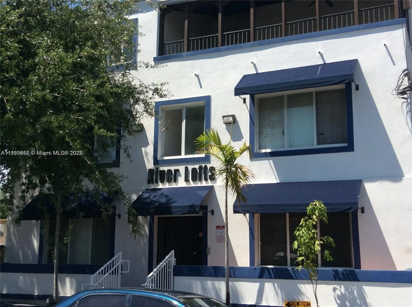 1021 NW 3rd St, #305