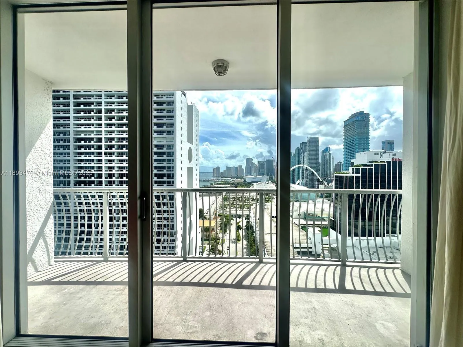 1750 N Bayshore Dr, #2808