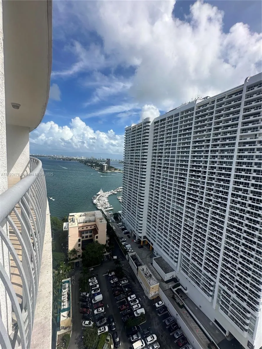 1750 N Bayshore Dr, #2808