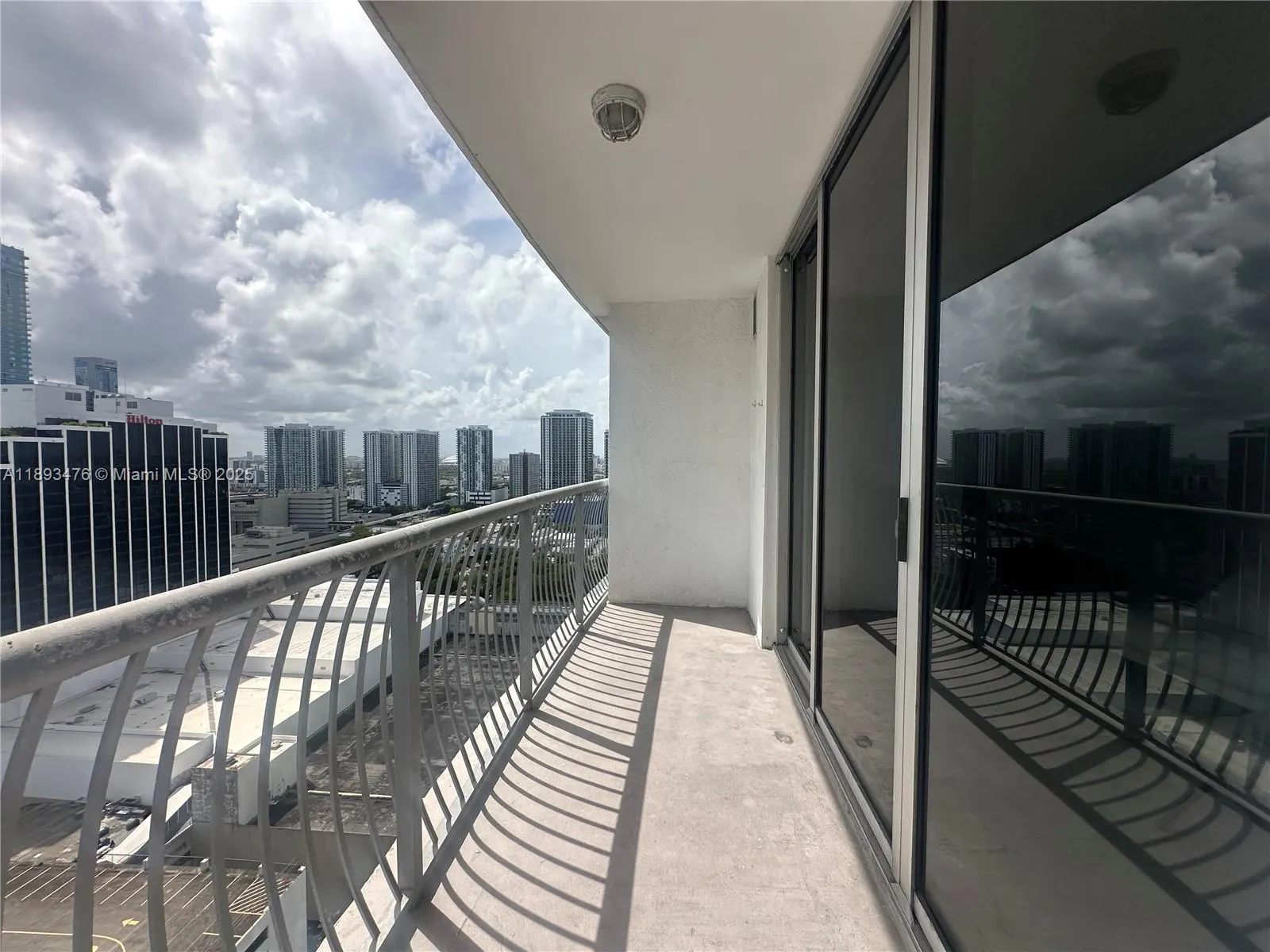 1750 N Bayshore Dr, #2808