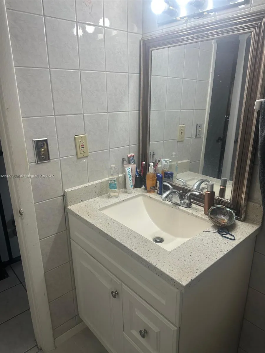 8000 SW 152nd Ave, #115