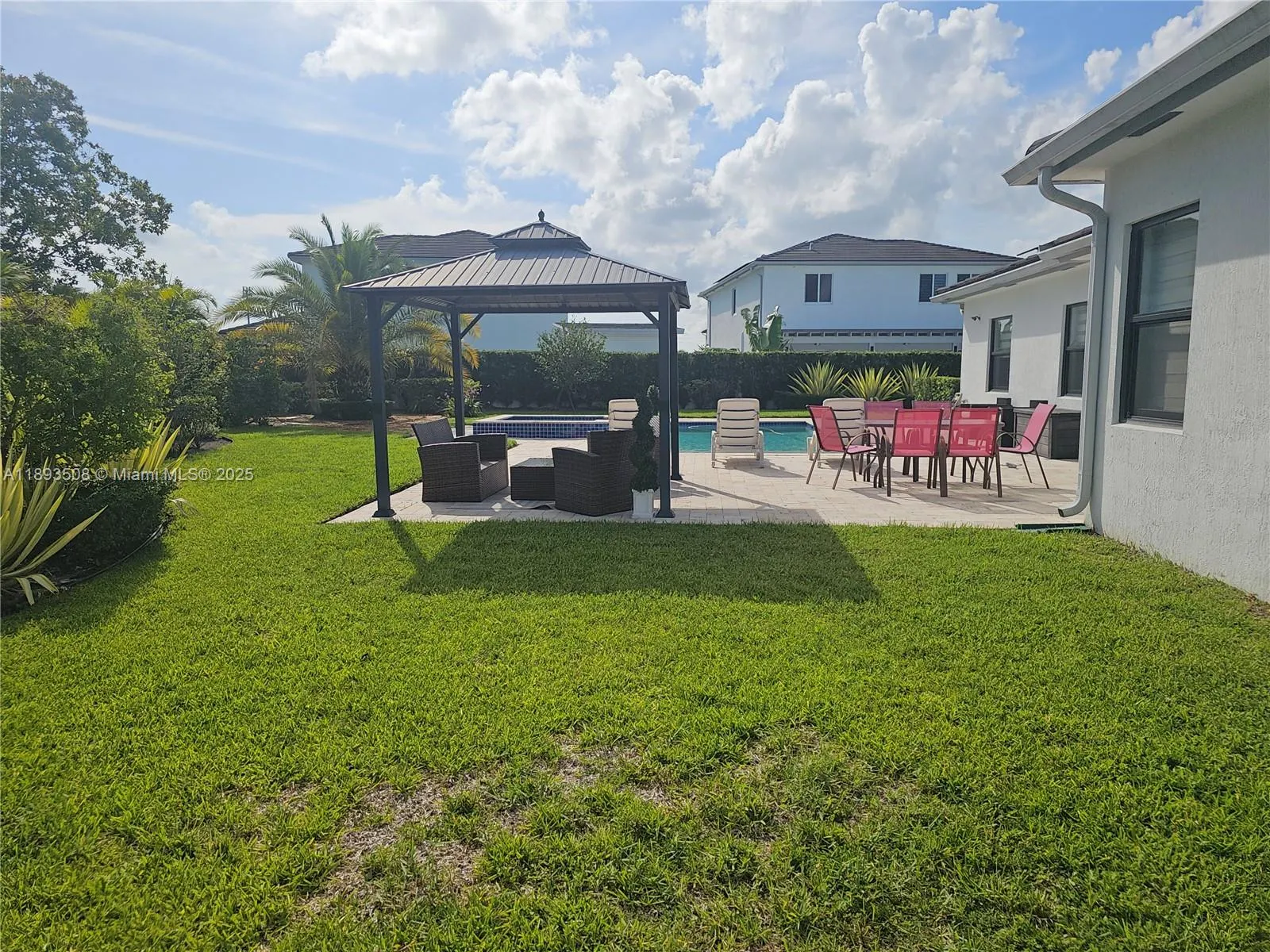 18964 SW 135th Ave