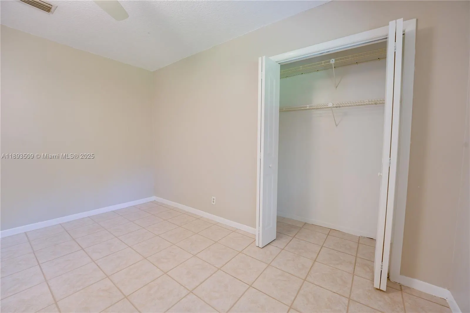 2401 SW 58th Mnr, #2
