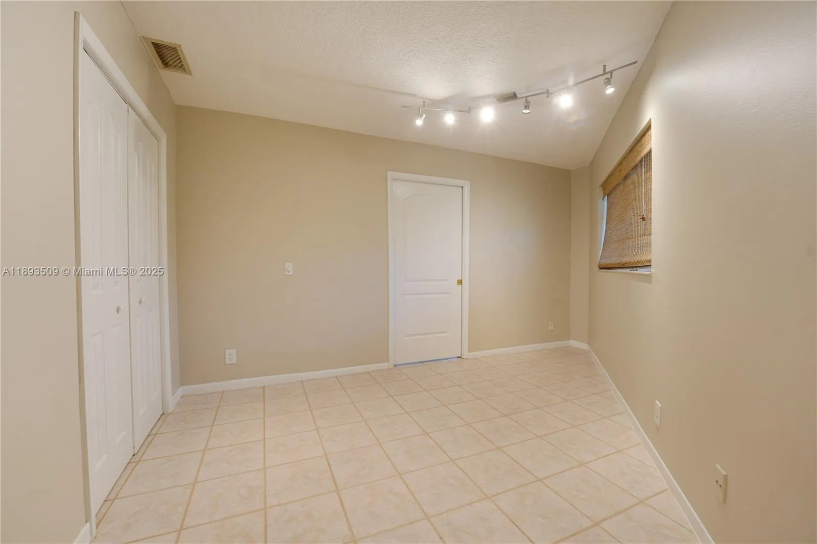 2401 SW 58th Mnr, #2