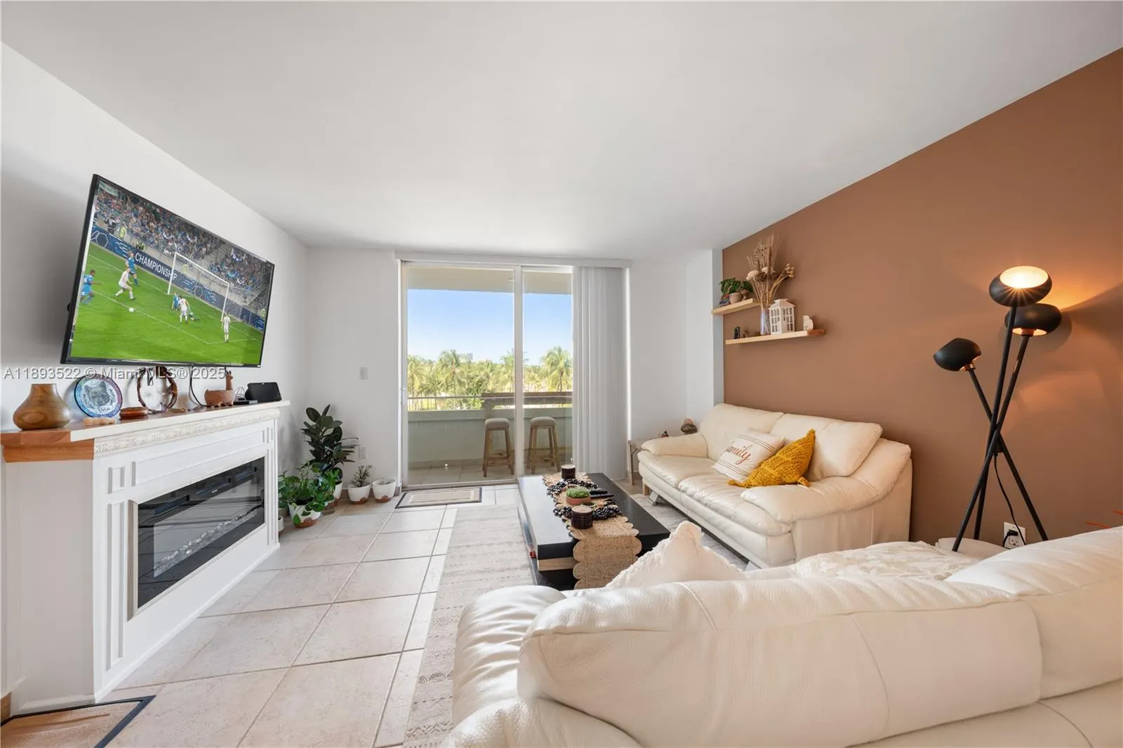 465 Ocean Dr, #524
