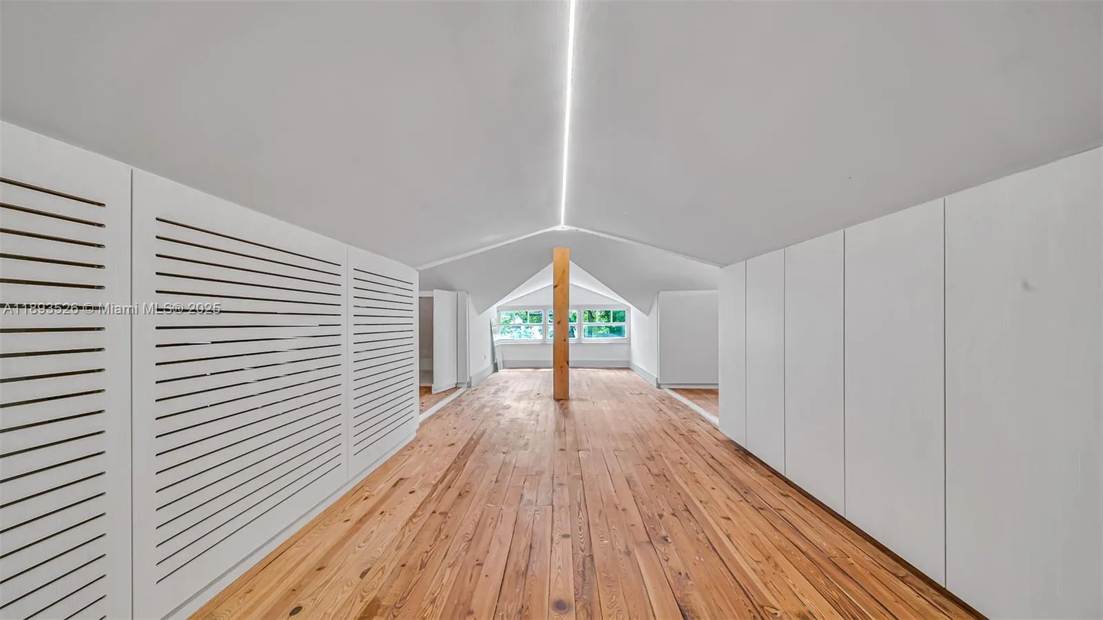 85 NE 46th St