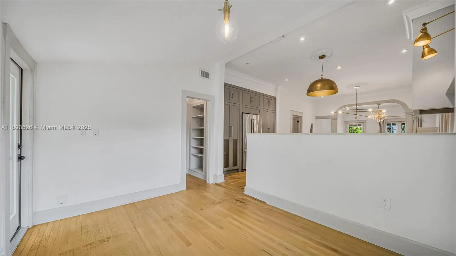 85 NE 46th St