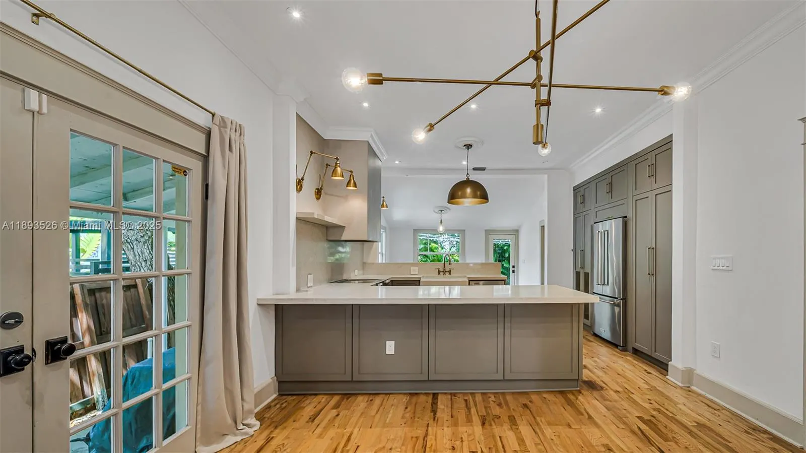 85 NE 46th St