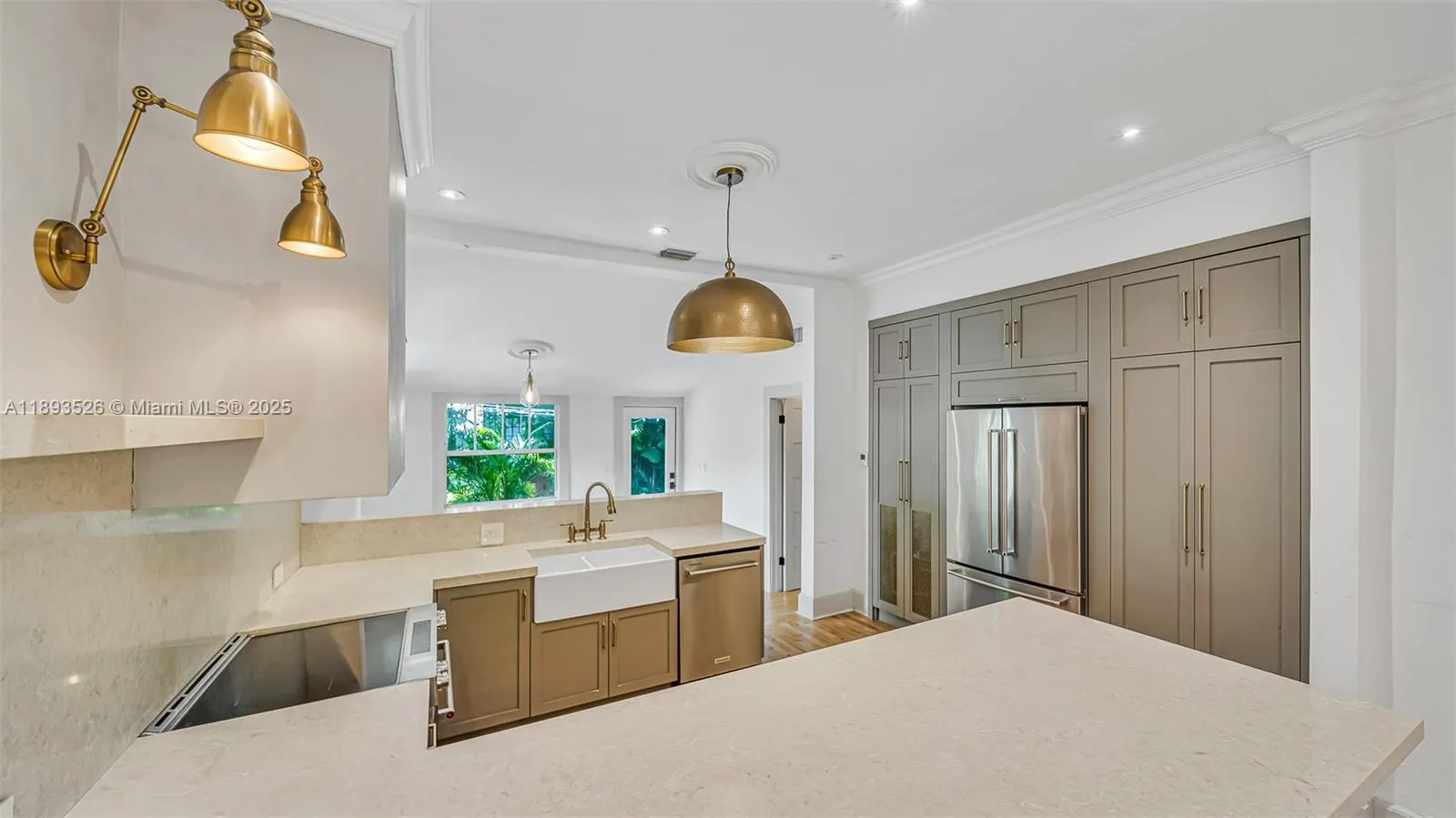 85 NE 46th St
