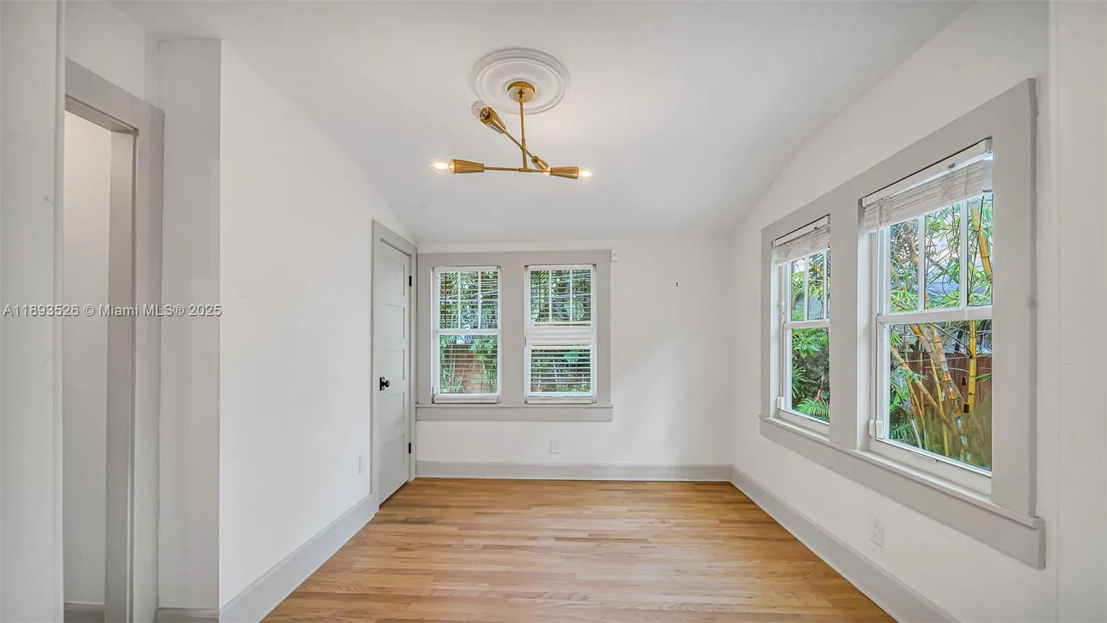 85 NE 46th St