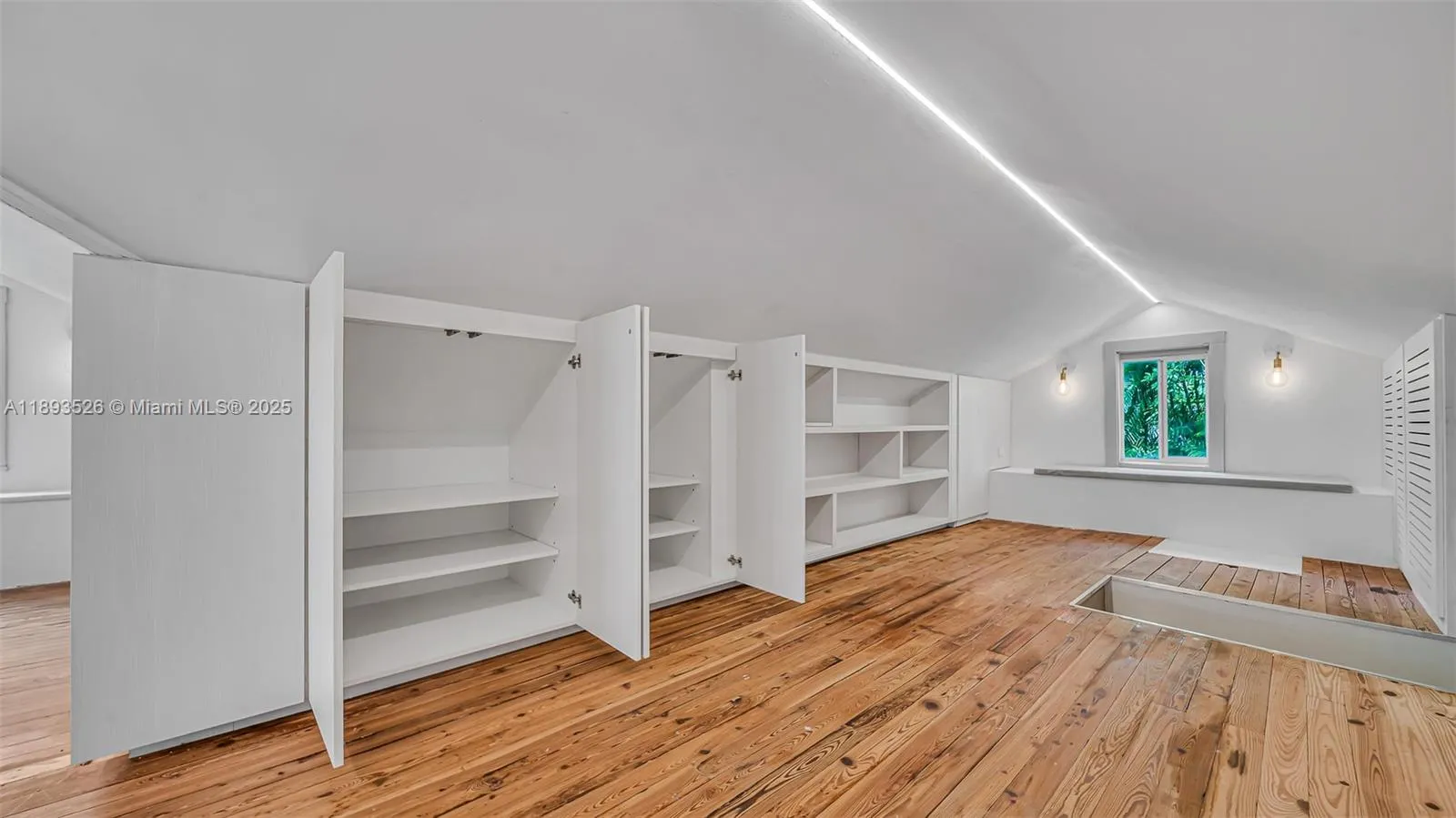 85 NE 46th St
