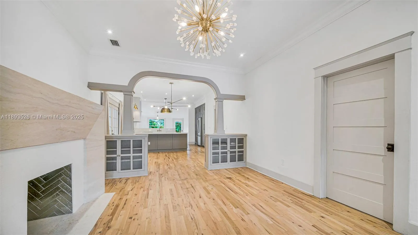 85 NE 46th St