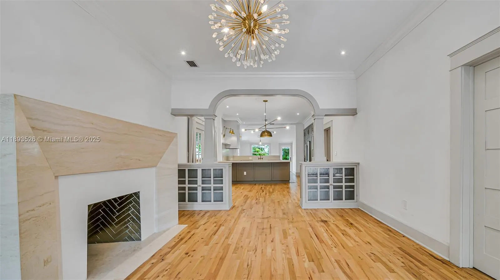 85 NE 46th St