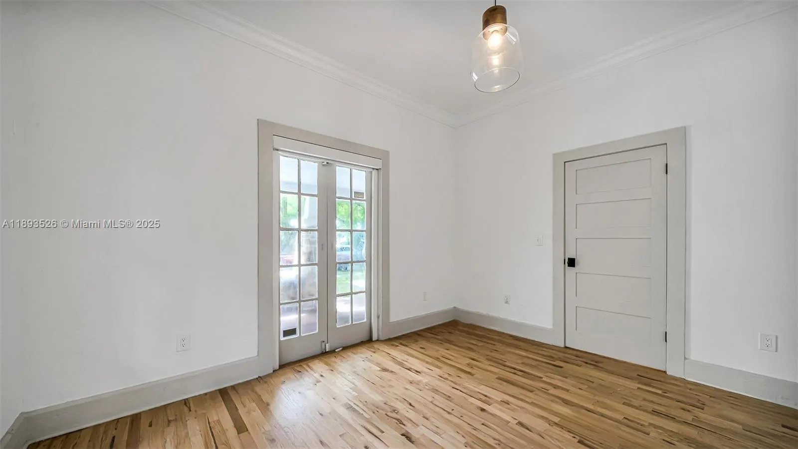 85 NE 46th St