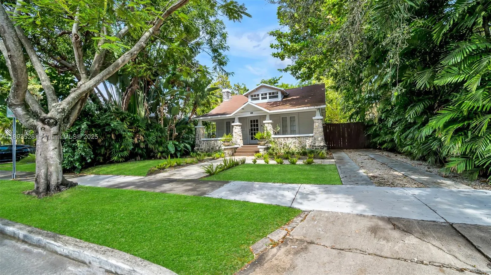 85 NE 46th St
