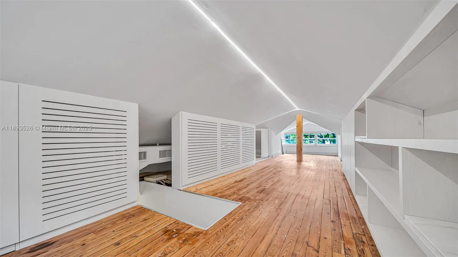 85 NE 46th St