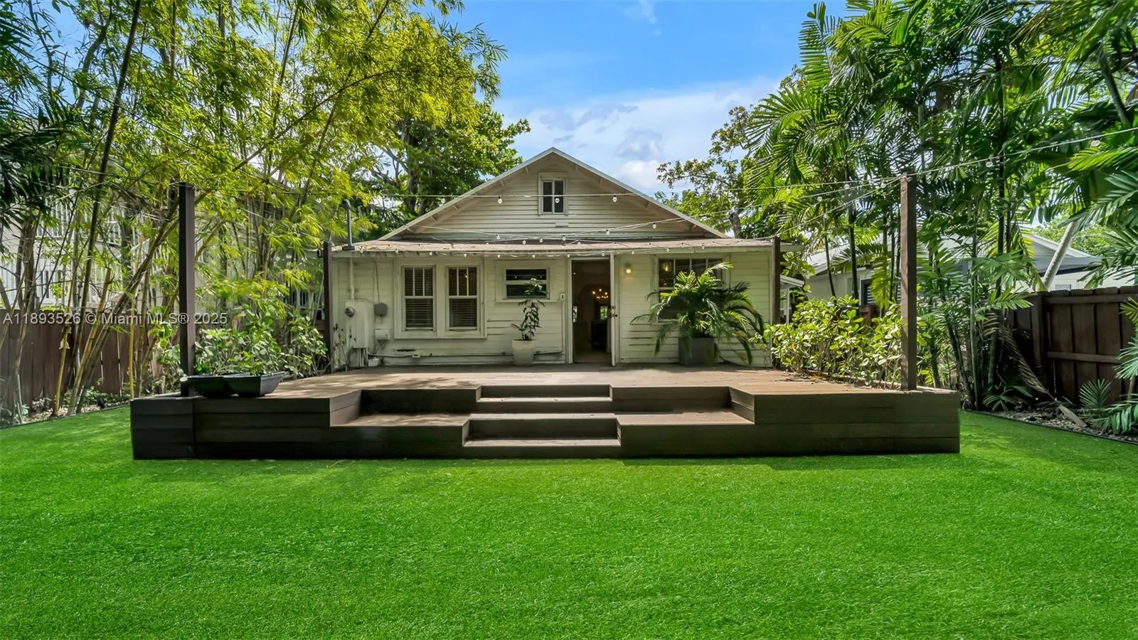 85 NE 46th St
